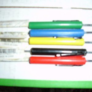 Bundle of 5 - 2 in 1 Pocket Screwdrivers - Phillips and Flat Head - Handy Tool !